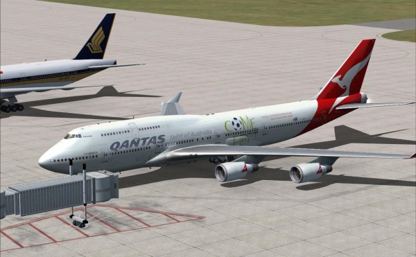 Qantas-Boeing-747-400-02