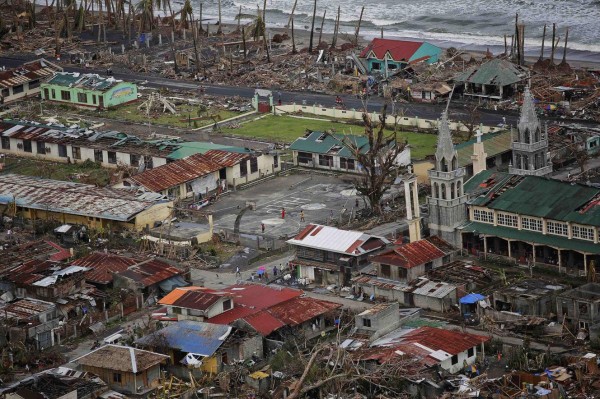 131117-philippines-typhoonhaiyan-tacloban-004