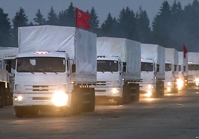 140812-russia-aid-trucks-prepare-ukraine-02