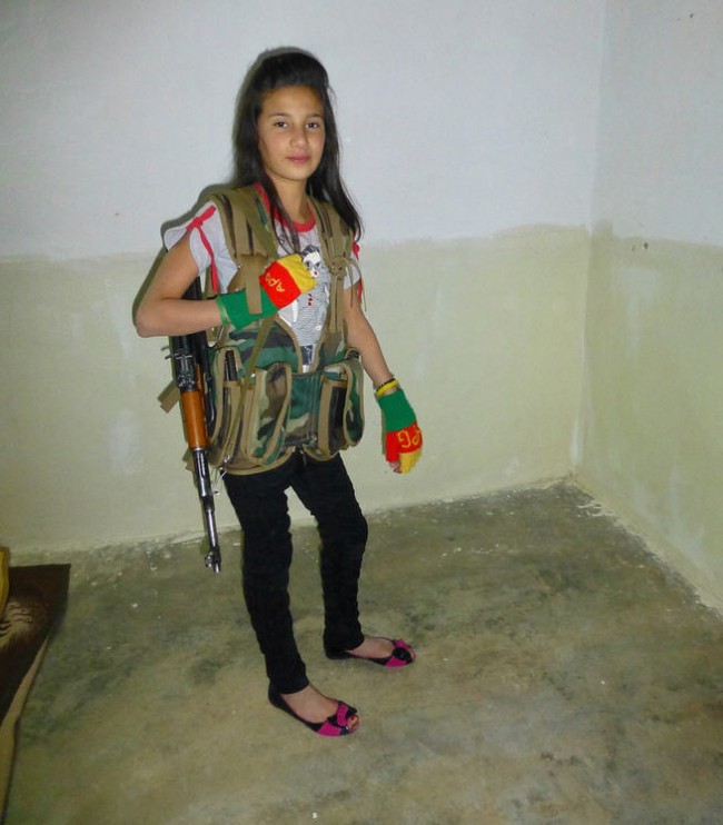 Female Kurdish fighters-syria-16