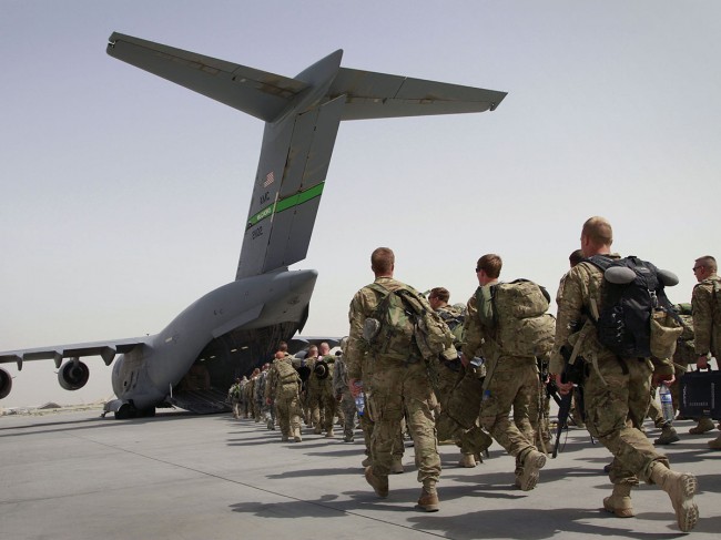 Image: US troops leave Afghanistan