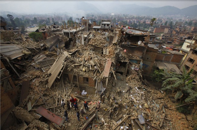 150426-nepal-quake-02
