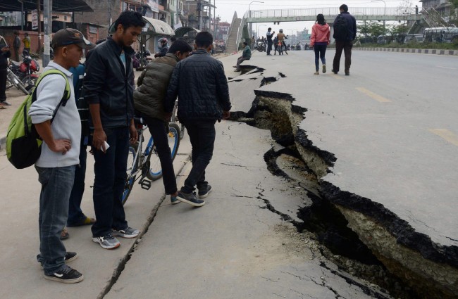 150426-nepal-quake-03