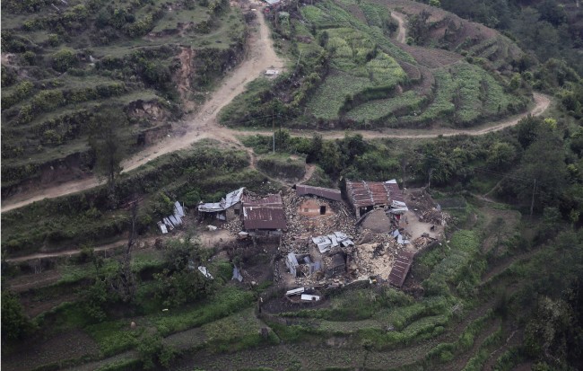 150427-nepal-quake-01