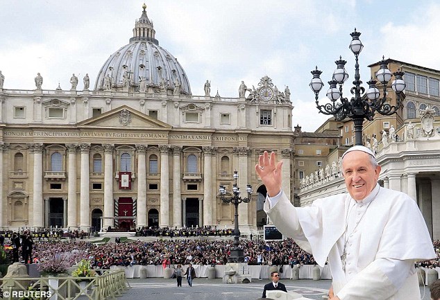 160320-pope-francis-palm-mass-st-peter-square