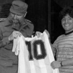 Huyền thoại bóng đá Maradona có chung ngày giỗ với cựu Chủ tịch Cuba Fidel