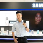 FPT Shop giao những chiếc Samsung Galaxy S21 series đầu tiên tại Việt Nam cho khách hàng